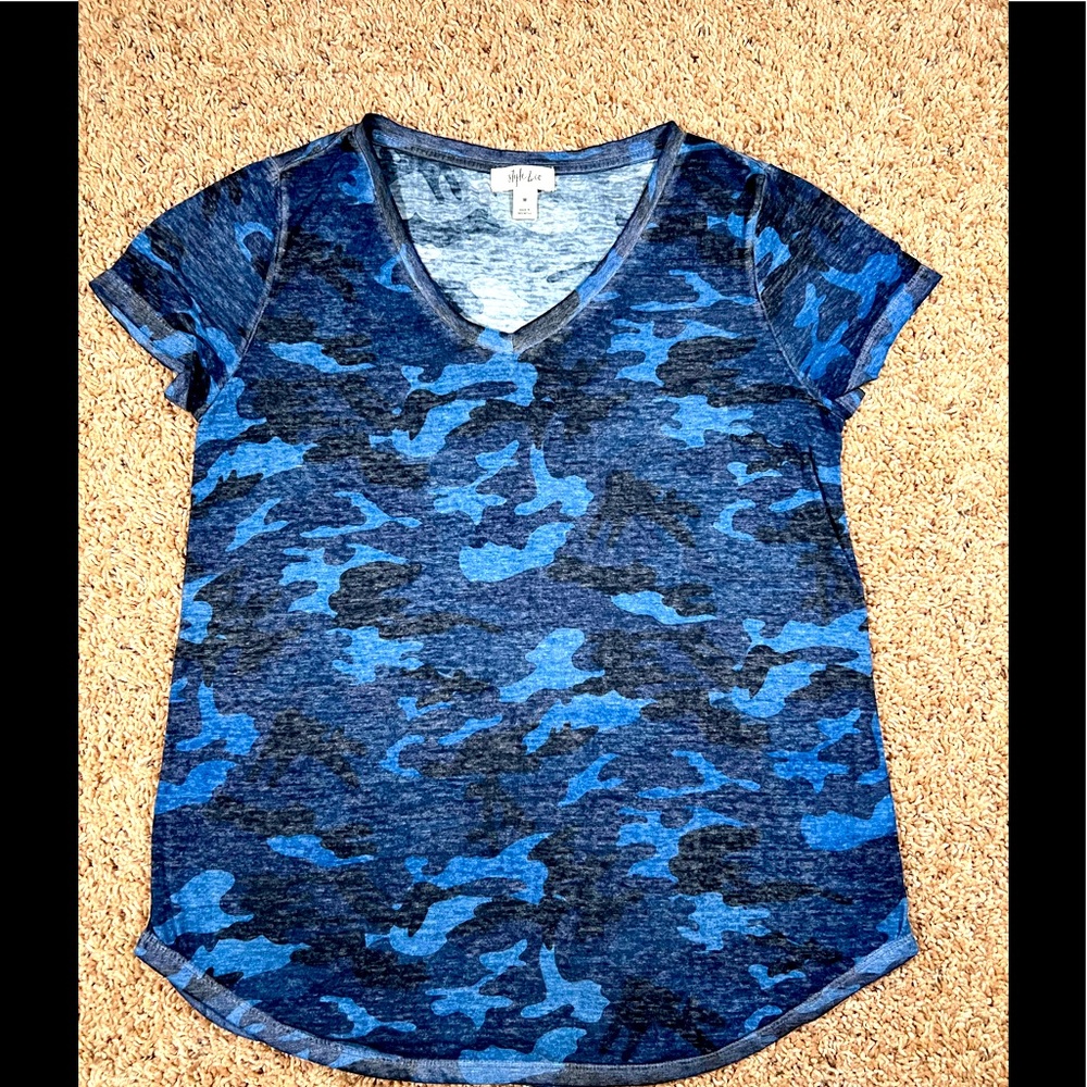 Blue camo design t-shirt